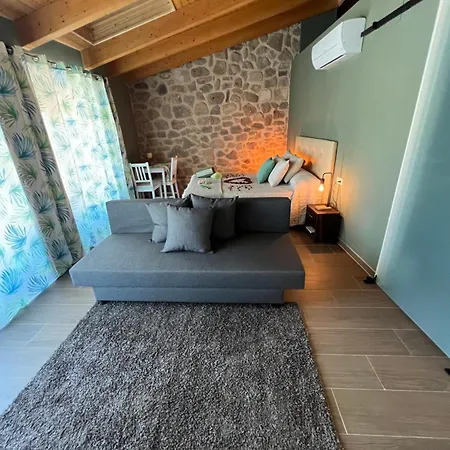 Grupo Garcia De Paredes Turisticos * Trujillo