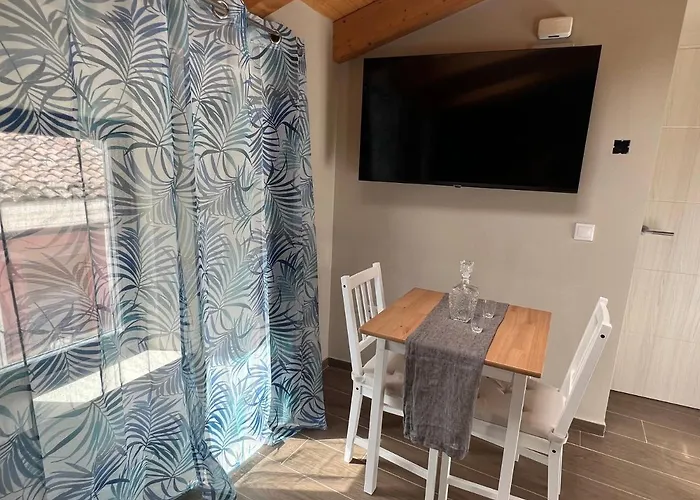 Grupo Garcia De Paredes Turisticos * Trujillo