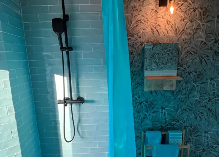 Grupo Garcia De Paredes Turisticos *